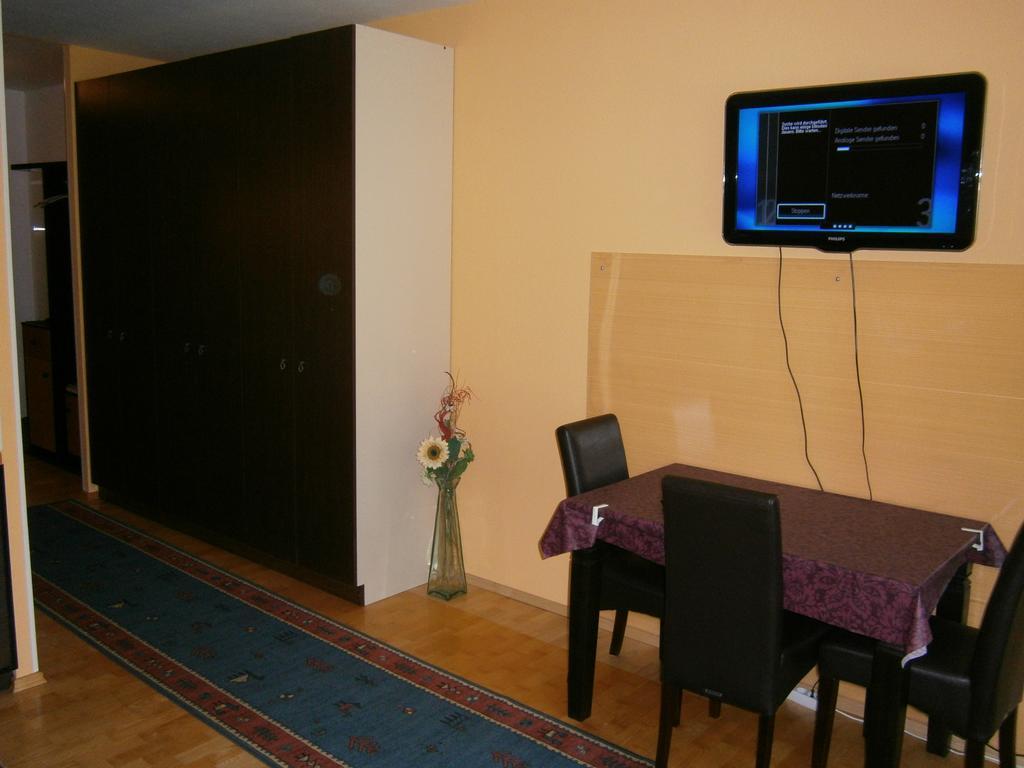 Ferienwohnung "Isidora" Villach Bagian luar foto